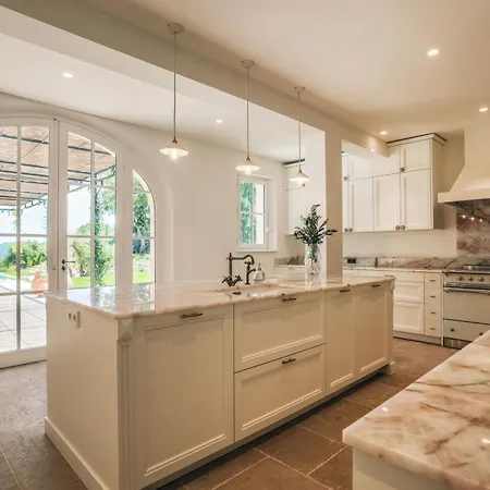 ヴィラ Suzana - New In Valmer ラ・クロワ・ヴァルメ